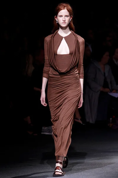 Look 11